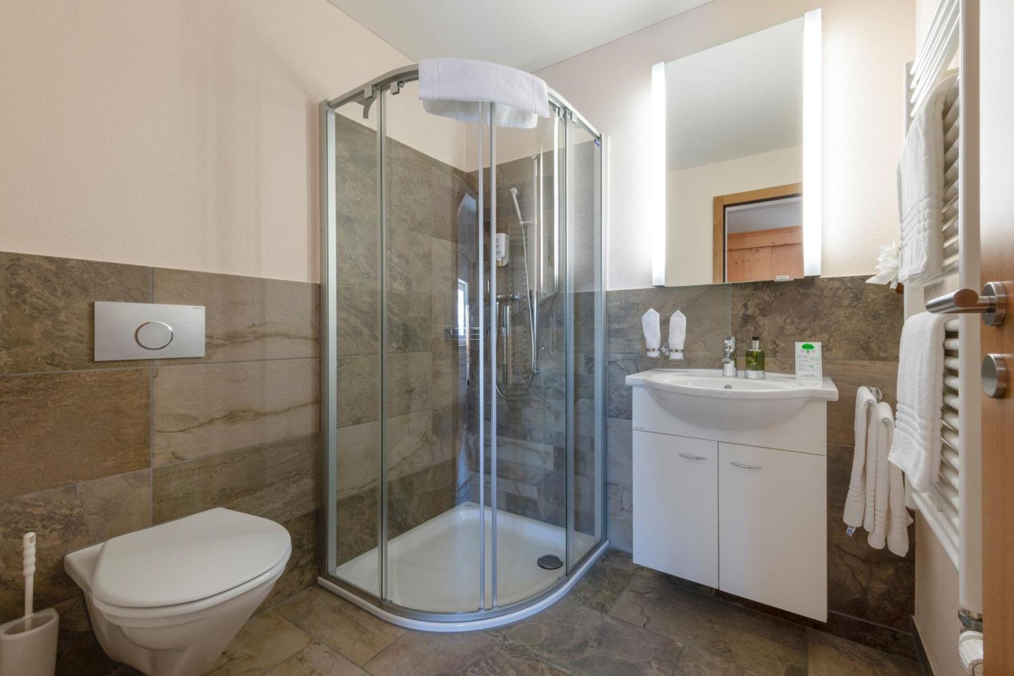 אנגלברג Berghotel Truebsee - Accessible Only By Cable Car מראה חיצוני תמונה