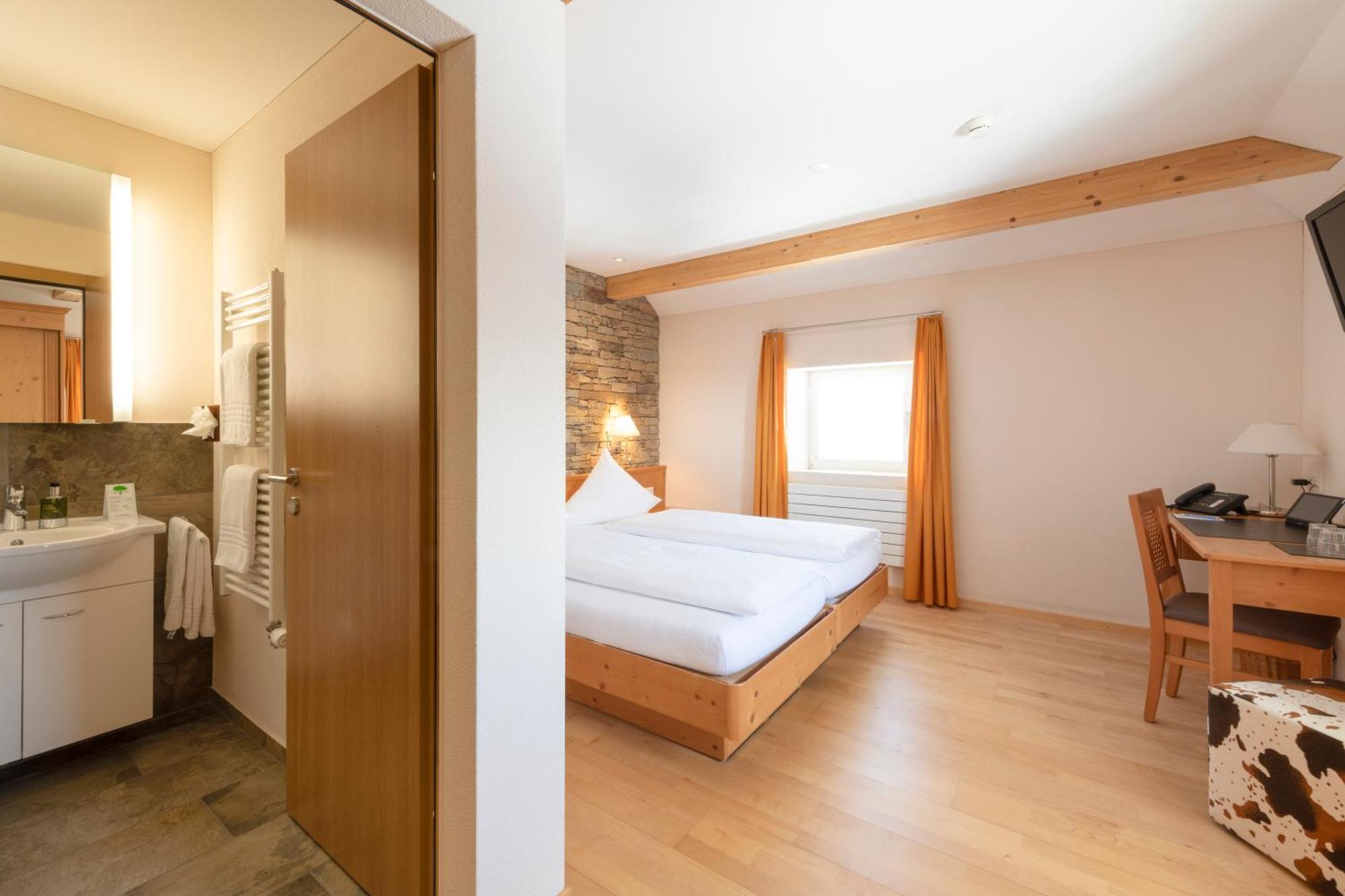 אנגלברג Berghotel Truebsee - Accessible Only By Cable Car מראה חיצוני תמונה